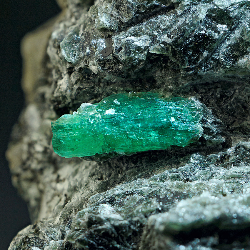 Beryl Var Emerald & Magnesite