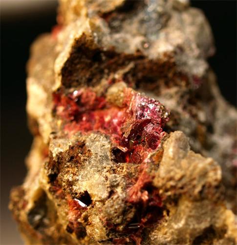 Erythrite