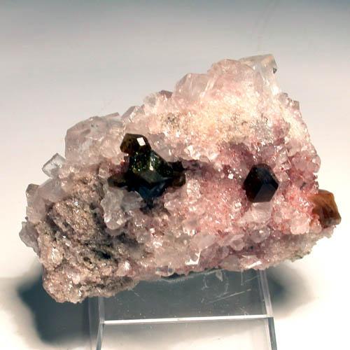 Uvite On Magnesite