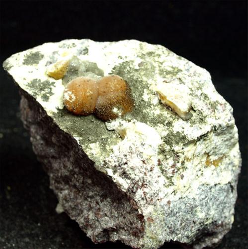 Ferrierite-Mg