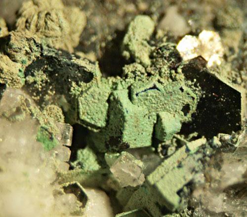 Cervandonite-(Ce) & Malachite