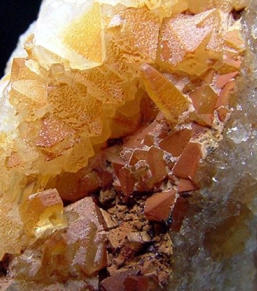 Ralstonite & Thomsenolite