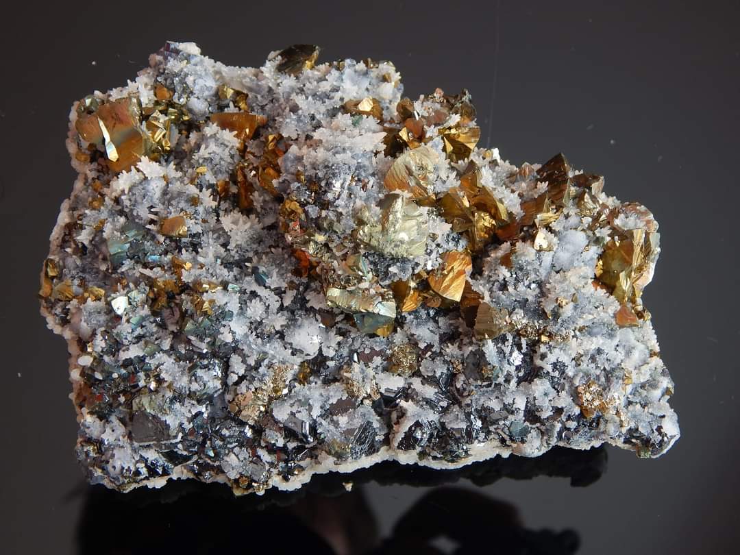 Chalcopyrite & Sphalerite