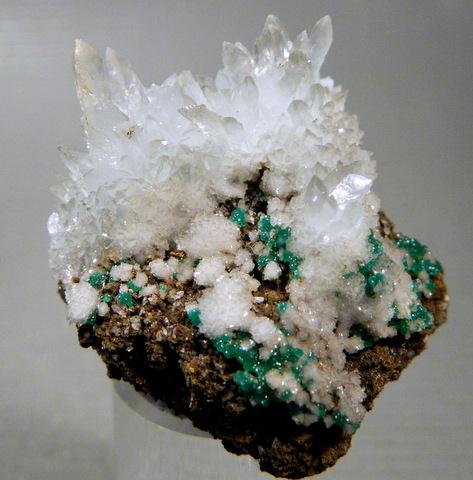 Aragonite & Cuprian Adamite