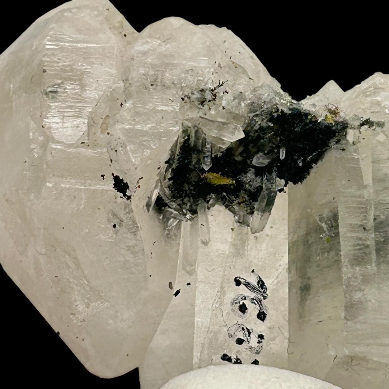 Bertrandite & Quartz