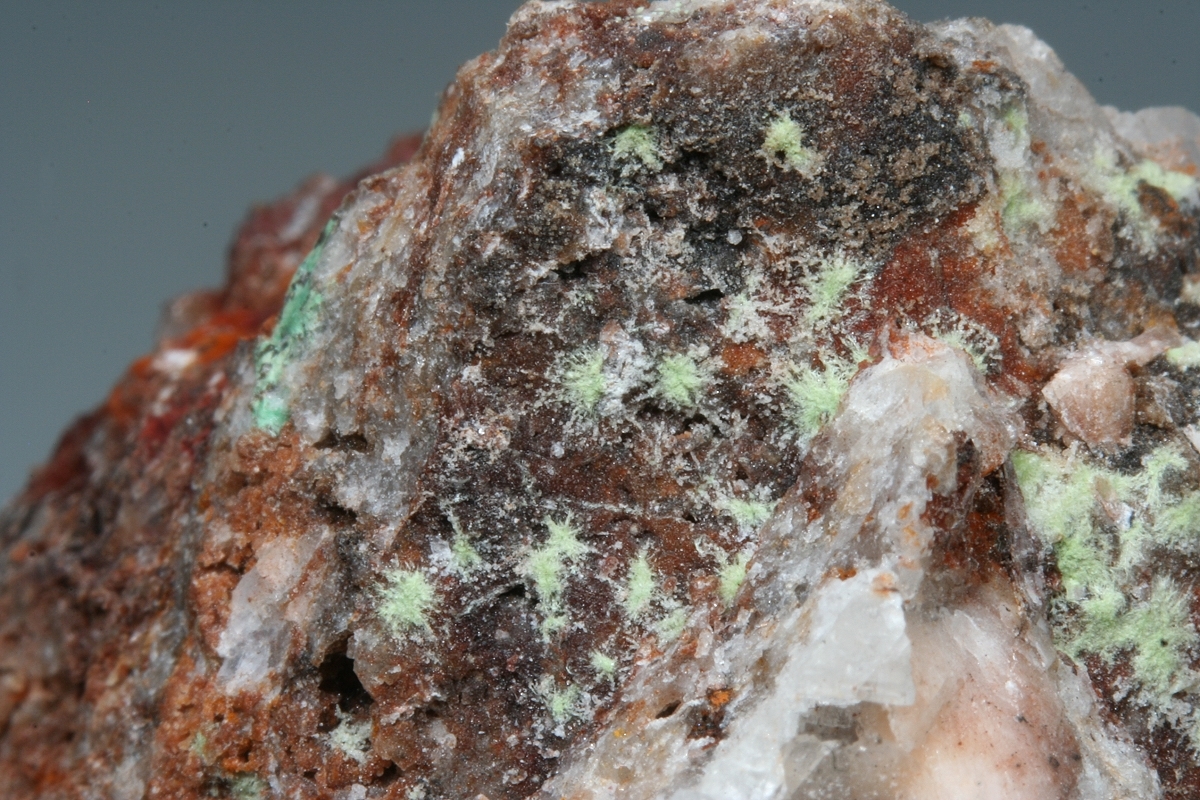 Agardite-(Nd)