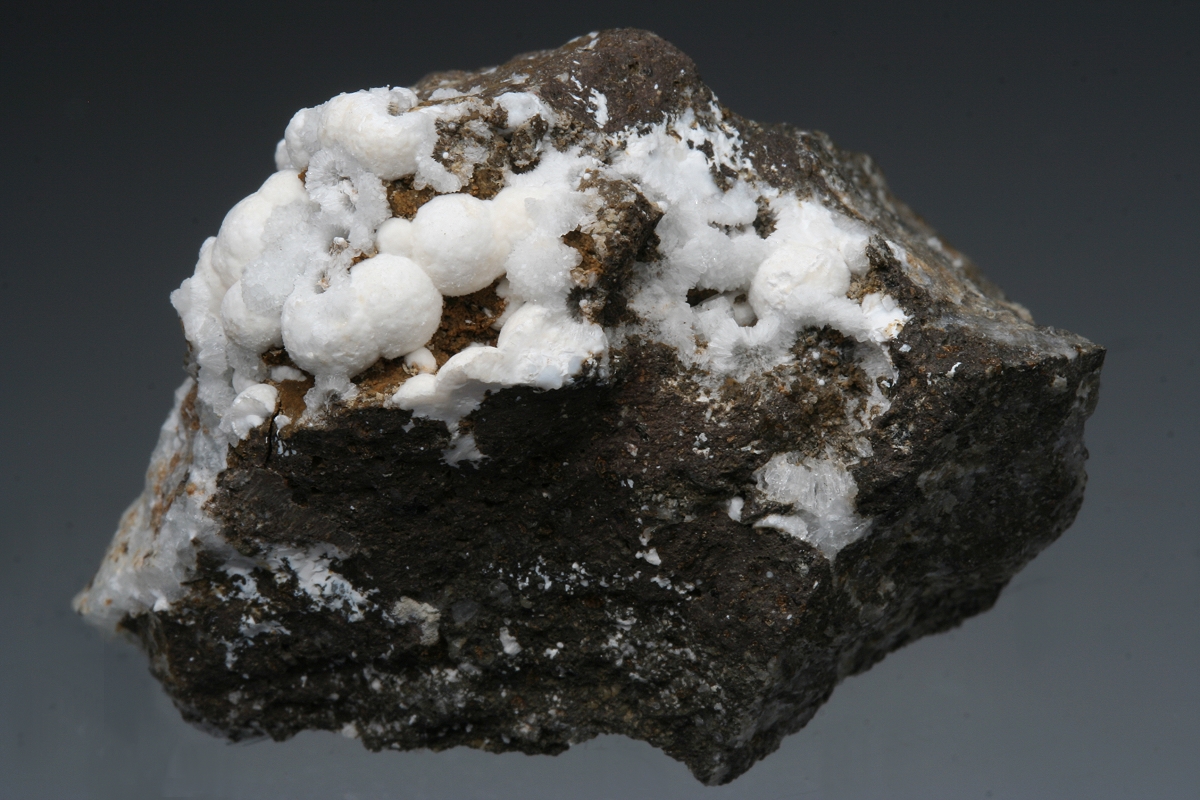 Tacharanite & Phillipsite