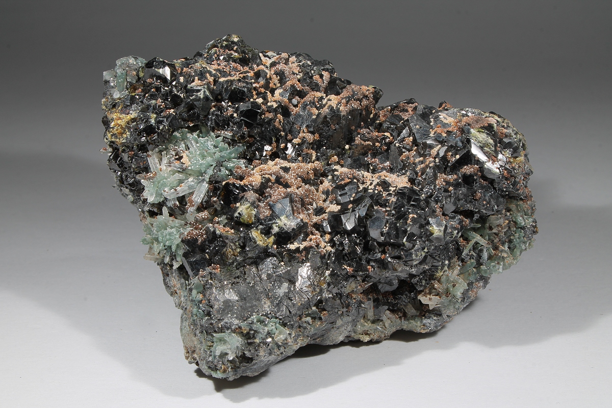 Sphalerite & Prase