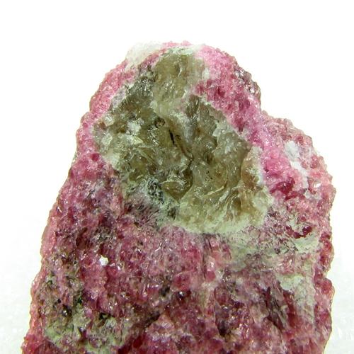 Vlasovite & Gittinsite & Eudialyte