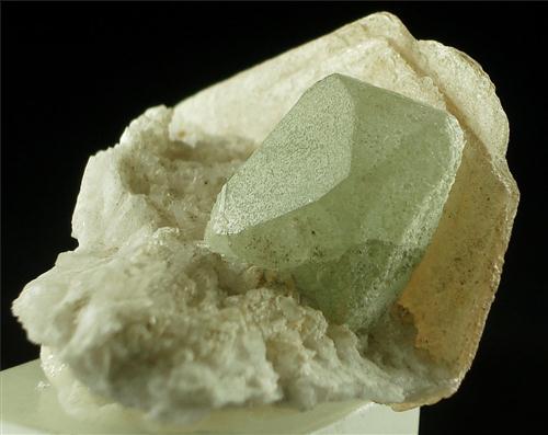 Hydroxylherdeite With Phlogopite