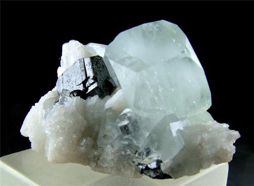 Aquamarine With Tantalite-(Mn)