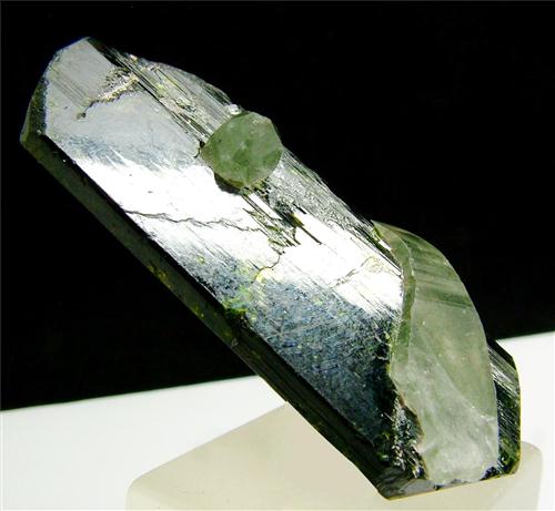 Epidote With Magnetite & Quartz