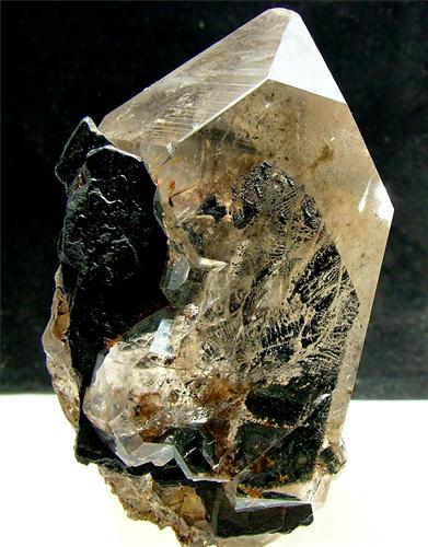 Quartz With Ilmenite & Rutile Inclusions