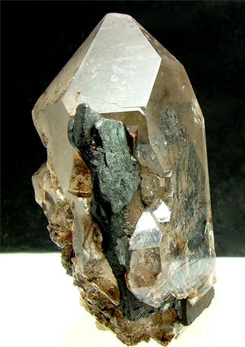 Quartz With Ilmenite & Rutile Inclusions