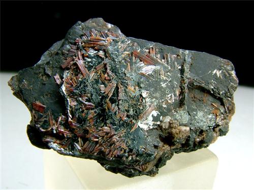 Rutile With Ilmenite