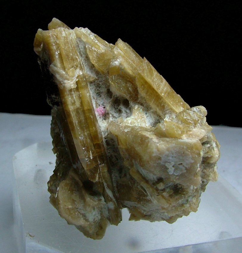 Clinozoisite With Byssolite