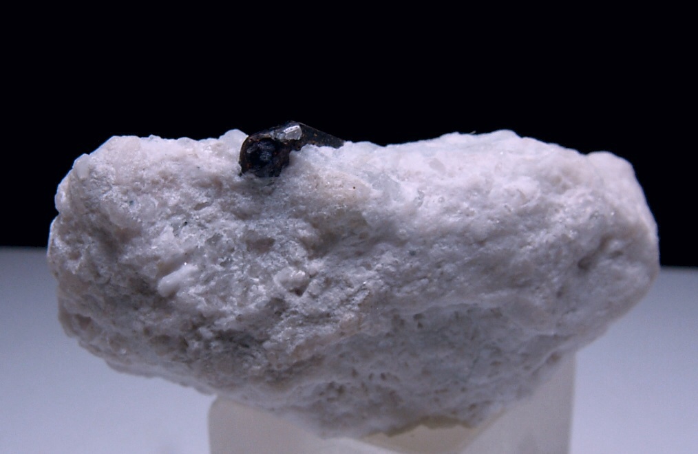 Tantalite-(Mn) With Cleavelandite & Mica