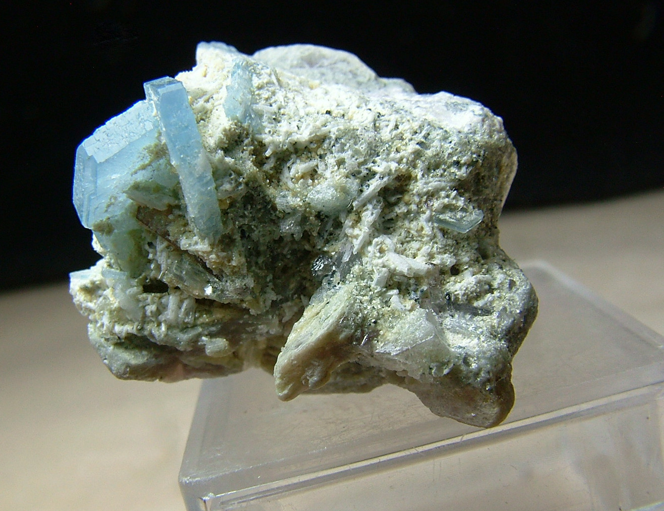 Beryl Var Vorobyevite With Mica