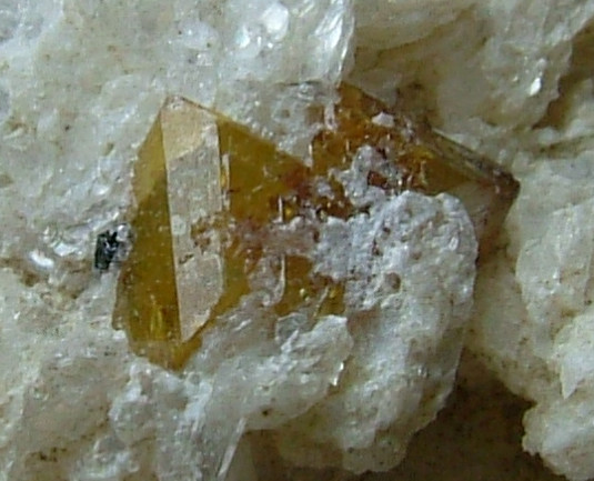 Microlite With Pollucite