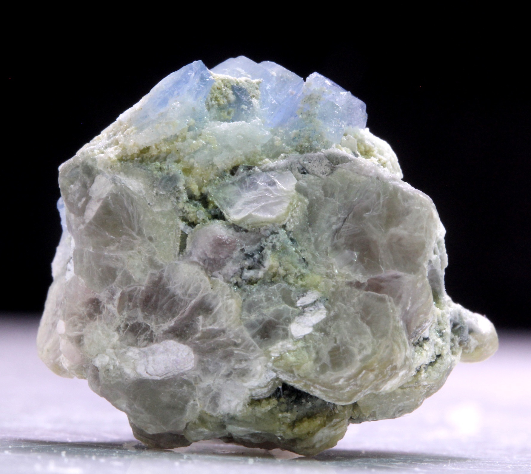 Vorobyevite With Mica