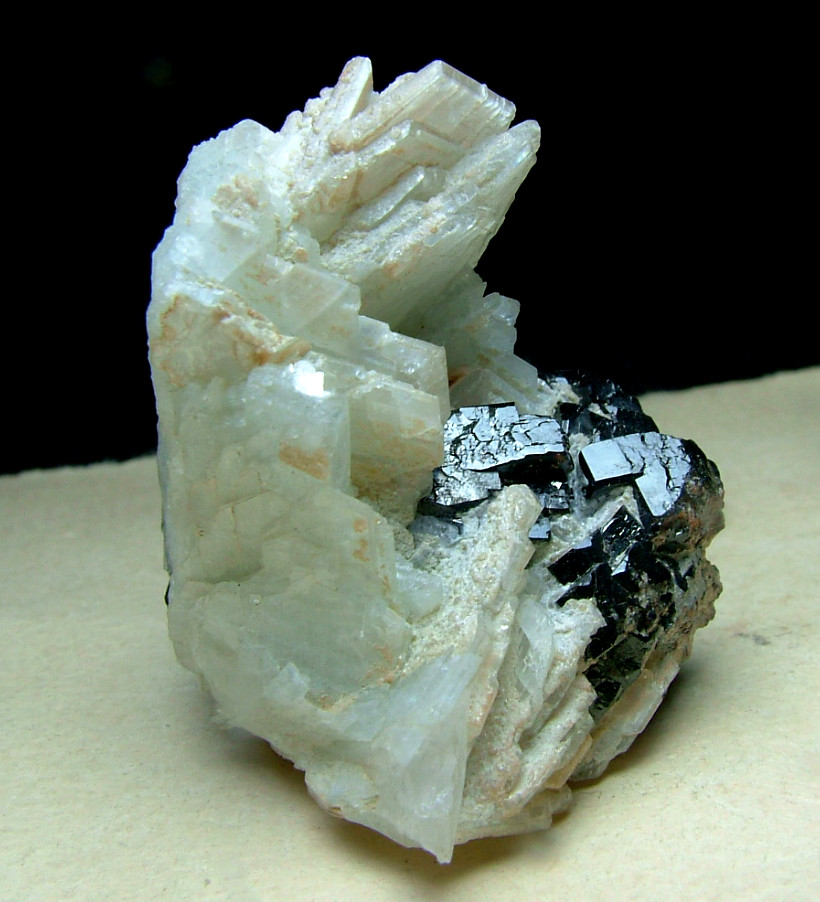 Tantalite-(Mn) With Cleavelandite