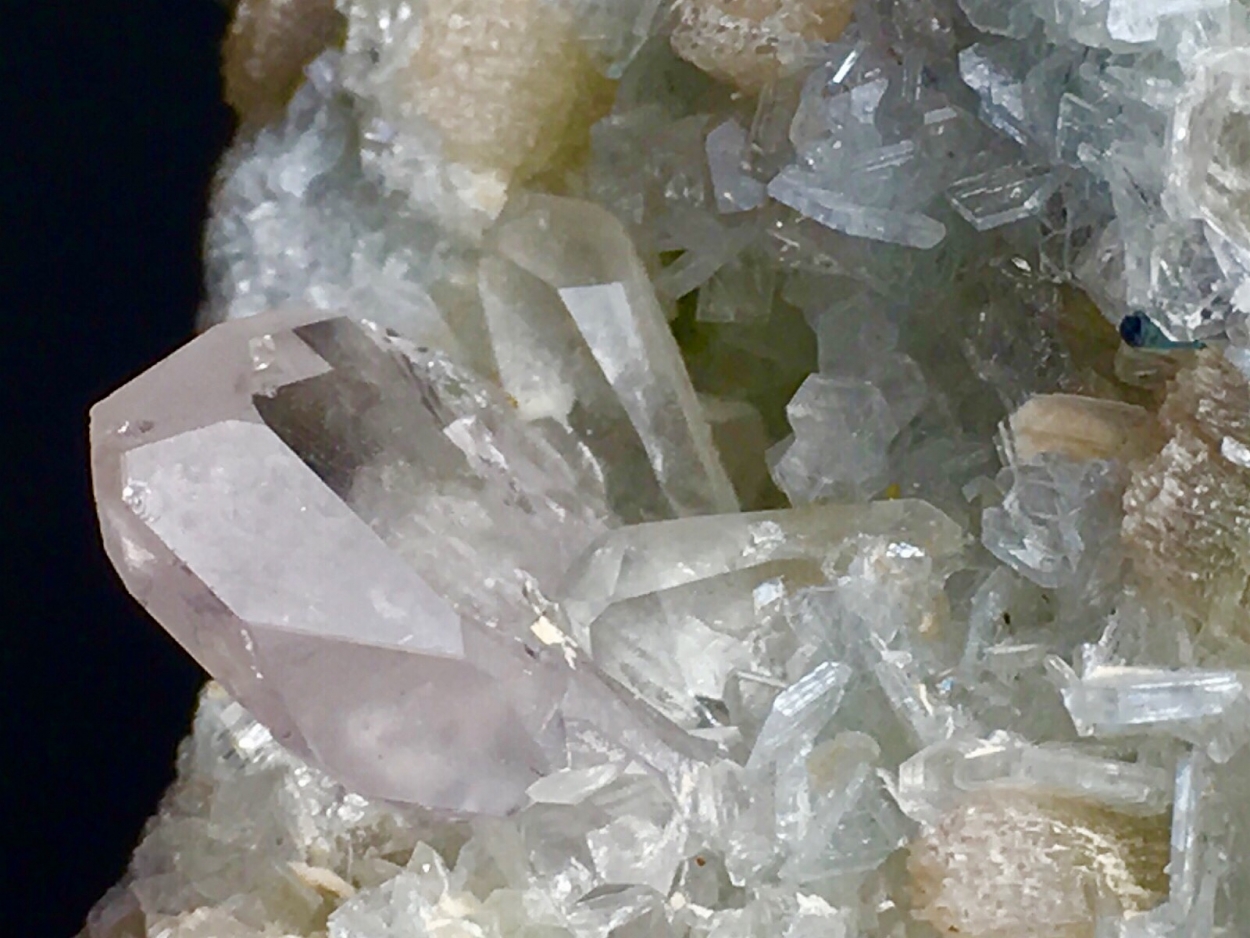 Morganite With Tantalite-(Mn) Mica & Cleavelandite