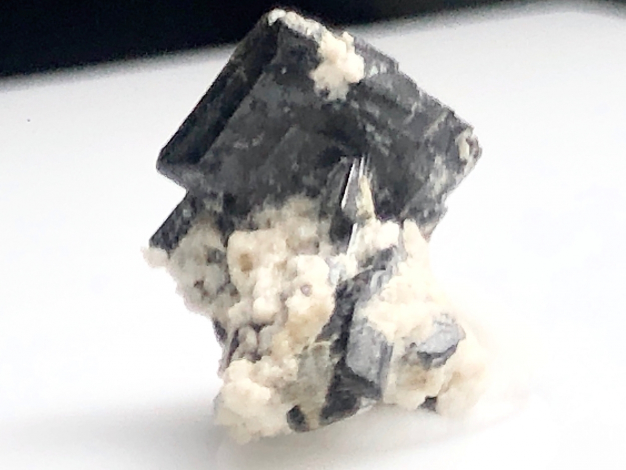 Allanite-(Ce)