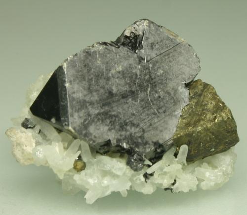 Sphalerite & Chalcopyrite With Quartz