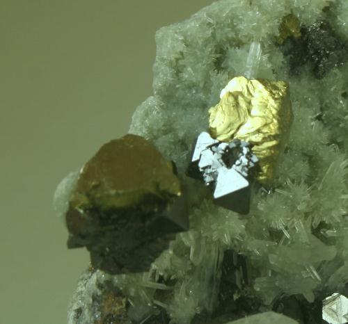 Sphalerite & Chalcopyrite On Prase Quartz