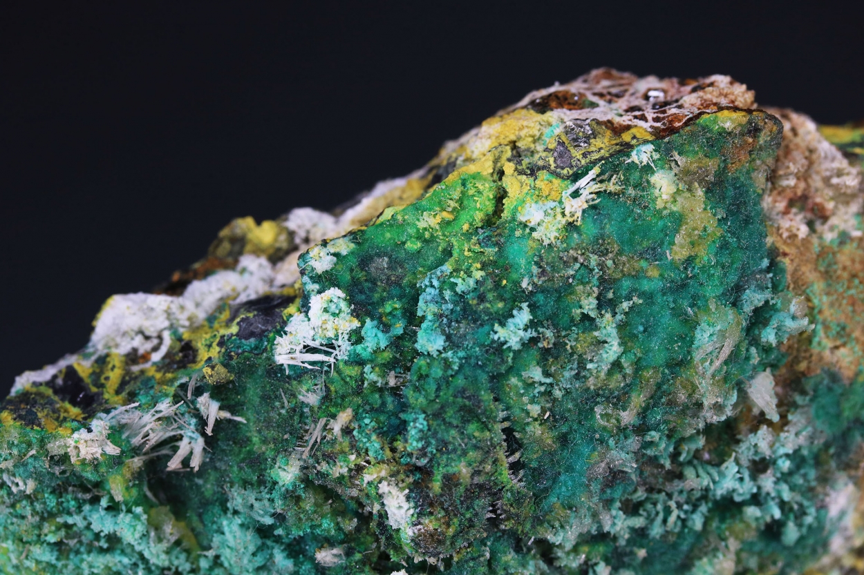 Katerinopoulosite