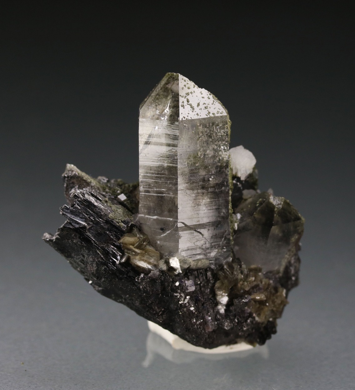 Quartz With Ferberite Chlorite & Fluorite