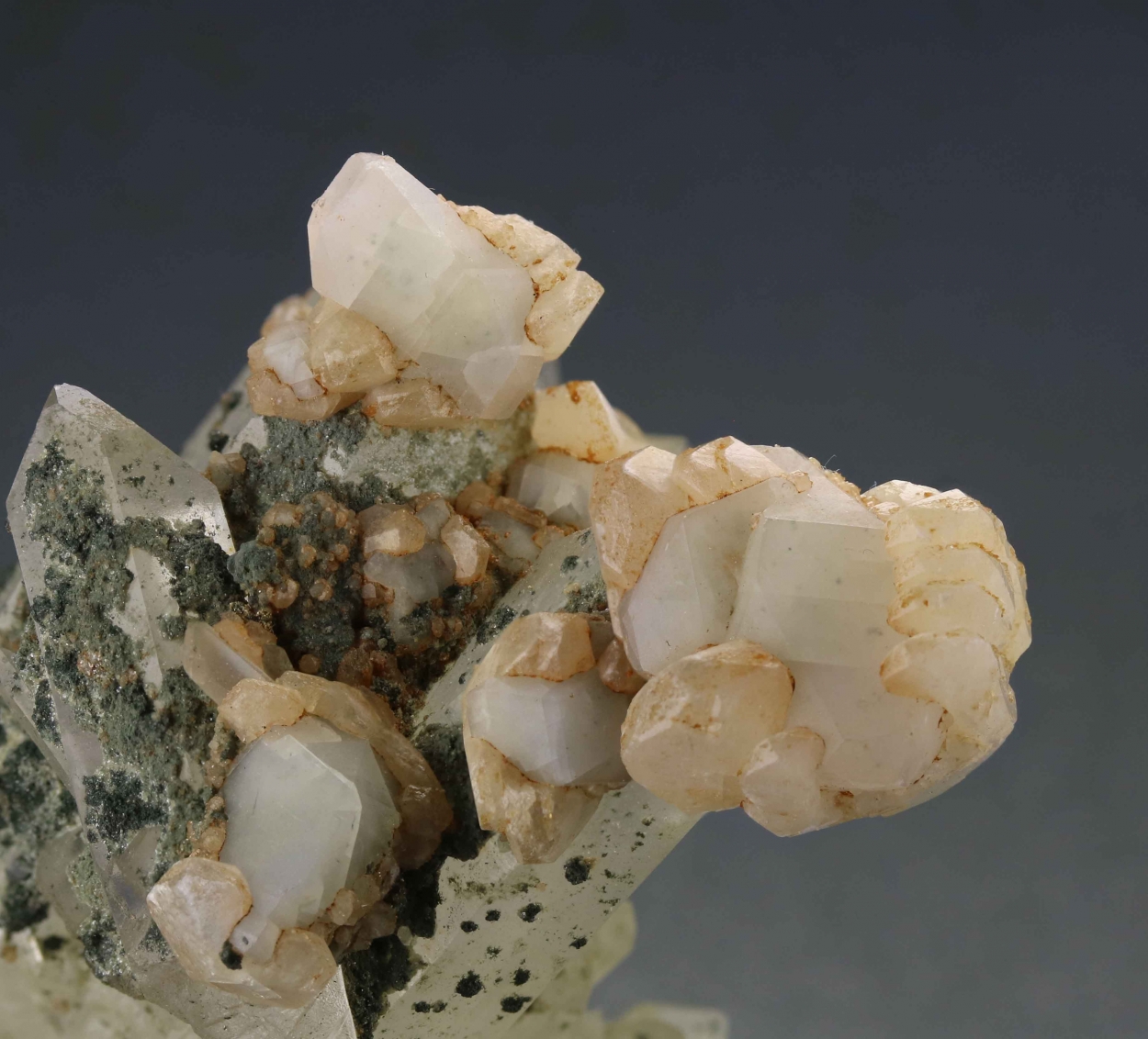 Quartz With Chlorite & Calcite