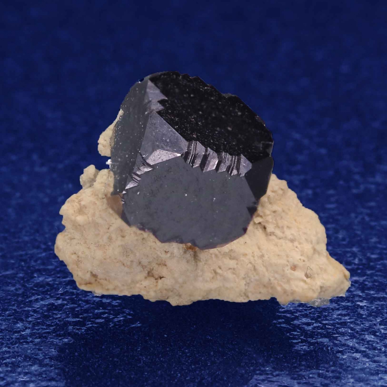 Bixbyite