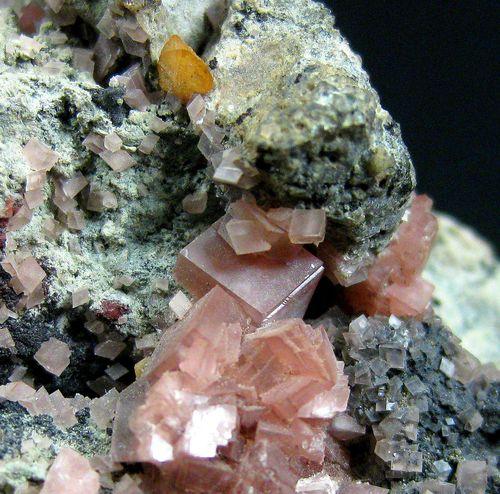 Cobaltoan Smithsonite