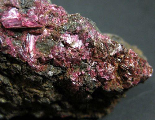 Erythrite