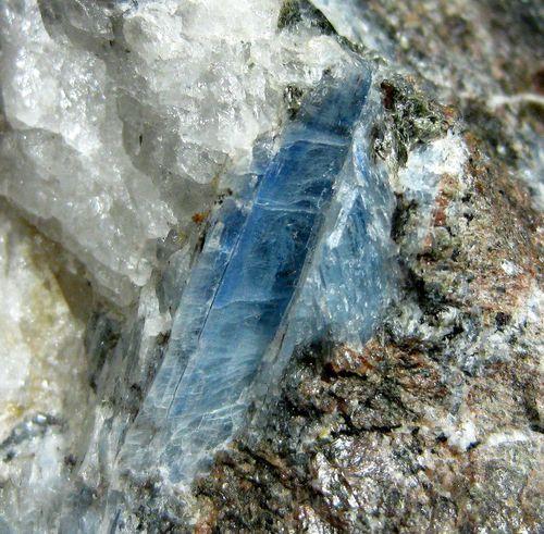 Kyanite Almandine & Sericite