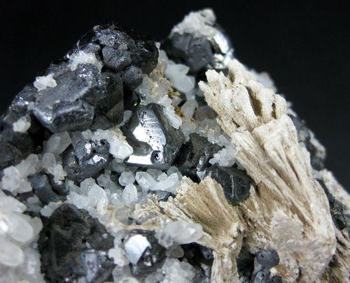 Tetrahedrite Galena Quartz & Calcite Psm Aragonite