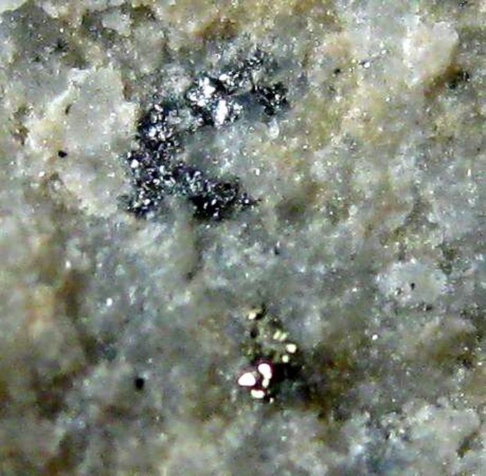 Goldfieldite & Petzite