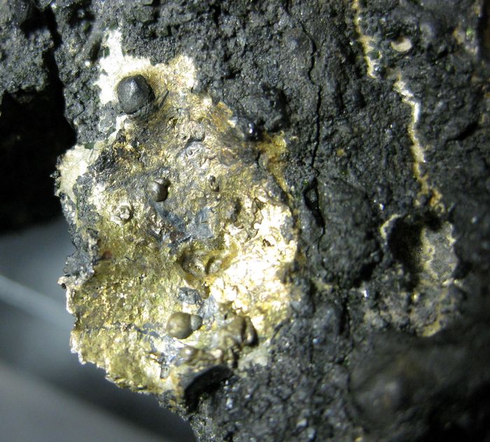 Silver α-Brass Magnetite Tenorite & Lanarkite
