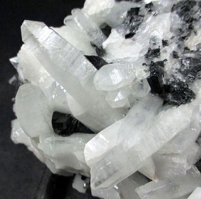 Ilvaite Hedenbergite & Quartz