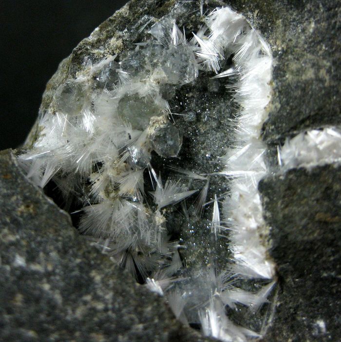 Natrolite With Apophyllite