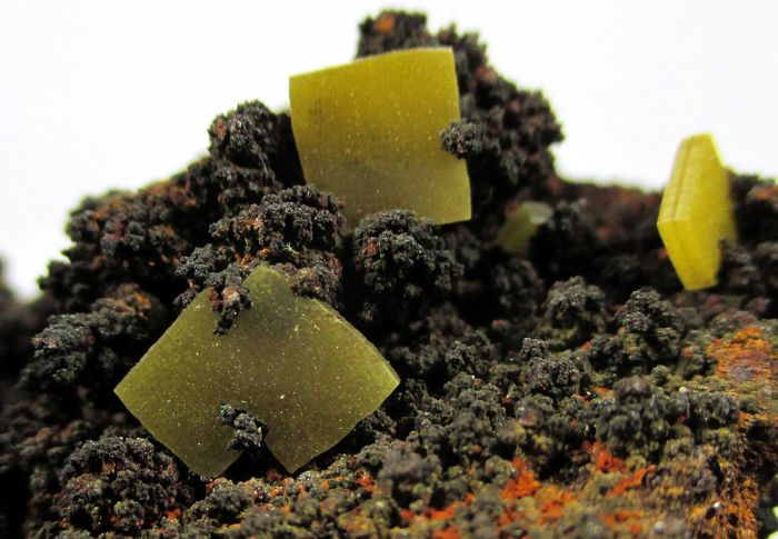 Wulfenite