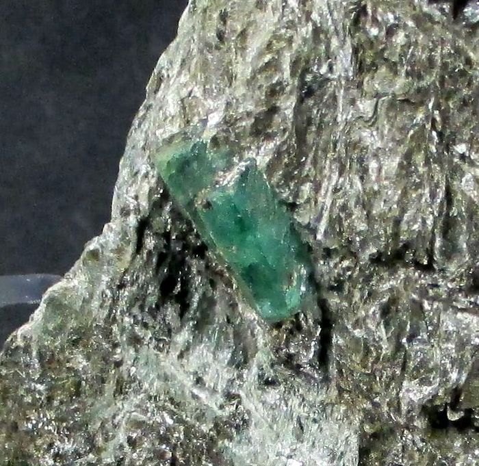 Emerald On Mica