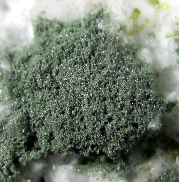 Laumontite Adularia Chlorite & Epidote