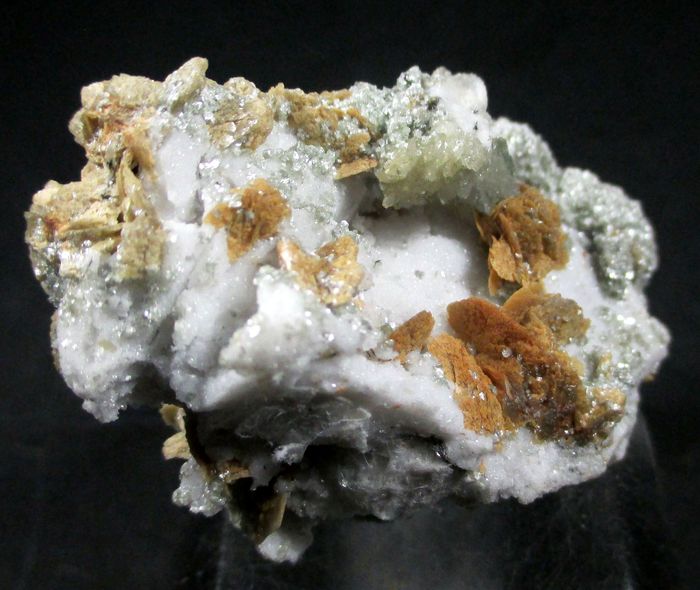 Siderite Var Pistomesite & Fluorapatite