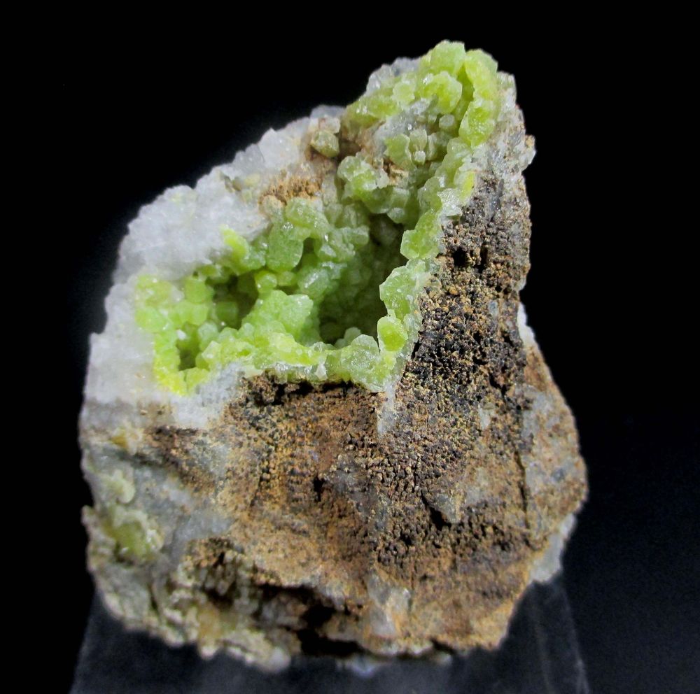 Pyromorphite & Goethite On Quartz