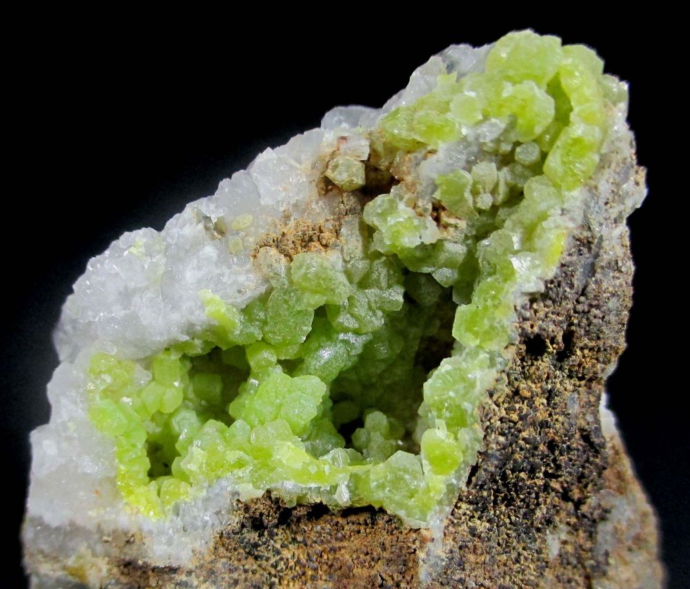 Pyromorphite & Goethite On Quartz