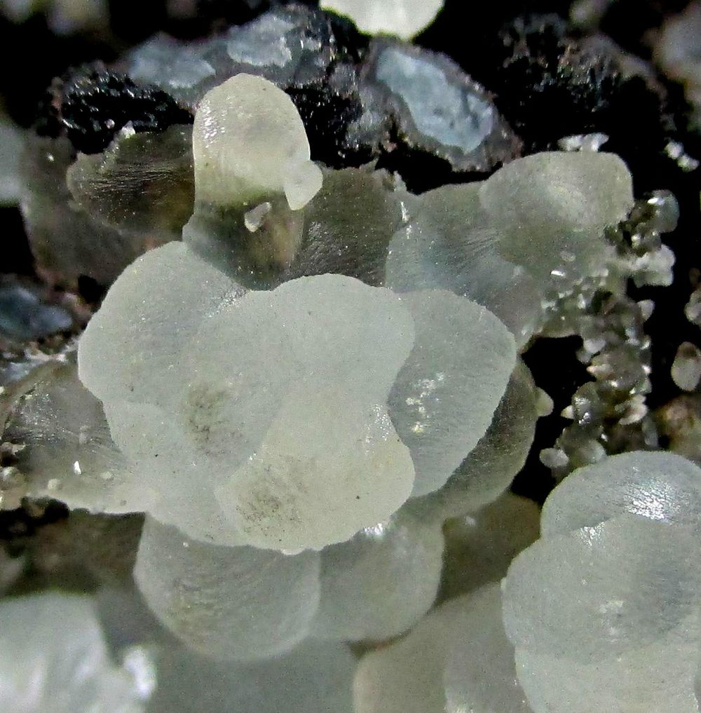 Smithsonite On Coronadite