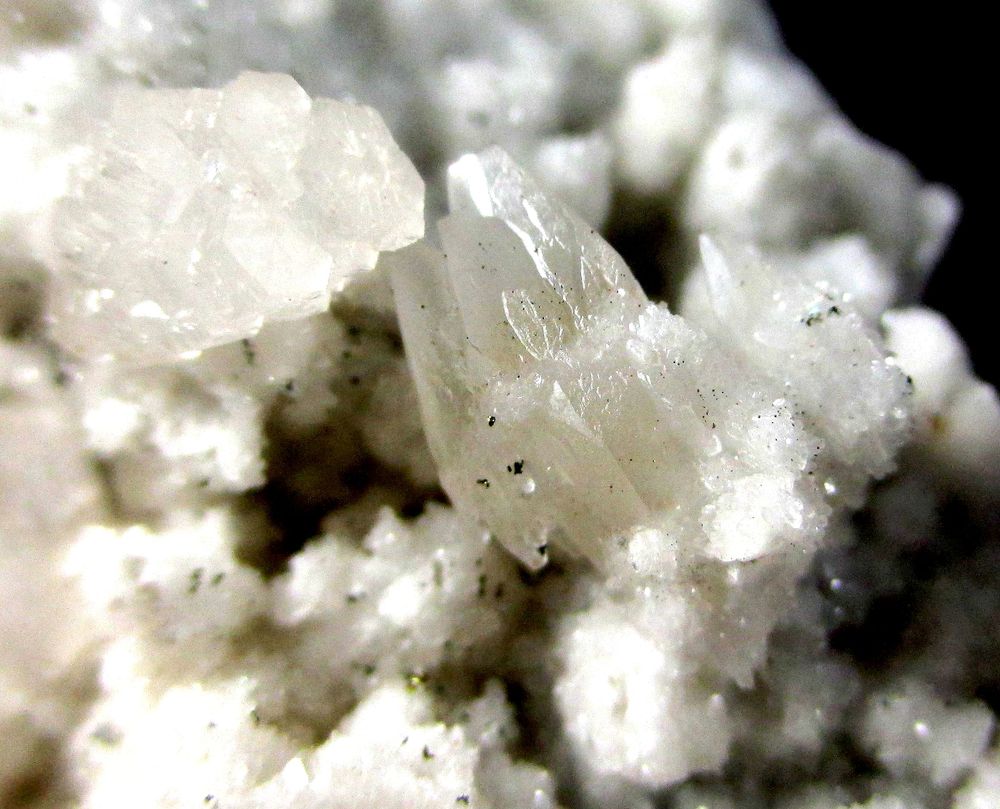 Strontianite On Dolomite