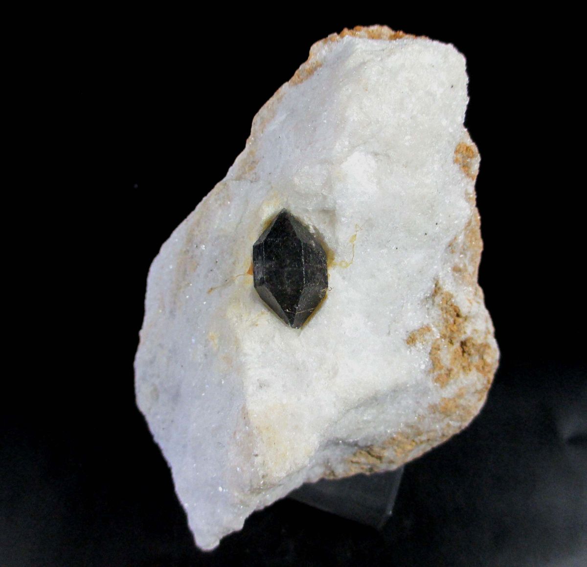 Quartz With Bitumen Inclusions On Anhydrite